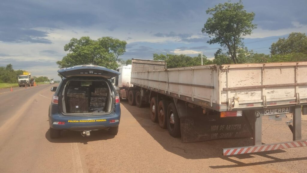 PRF apreende 244 Kg de cloridrato de cocaína em Água Clara