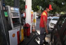 Governo zera impostos federais sobre a gasolina e amplia redução para R$ 0,89 por litro