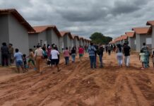 Cassiano Maia entrega primeiras casas do Conjunto Habitacional Violetas III