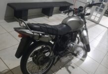 Casal é flagrado em moto sem placa após acompanhamento tático em Três Lagoas