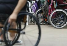 Comissão aprova gratuidade de Justiça para pessoas com câncer, deficiência e autismo