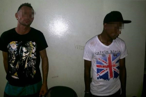 Os suspeitos foram detidos pela polícia