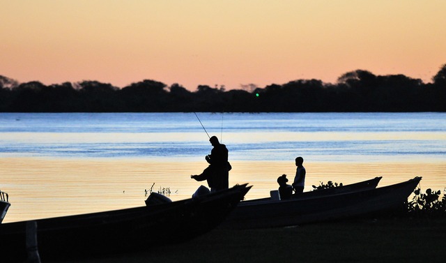 Decreto permite apenas que profissionais capturem peixes - Foto: Alvaro Rezende / arquivo Correio do Estado