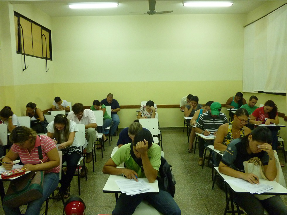 A remuneração inicial varia de R$ 1.547,23 a R$ 3.138,70. Além do auxílio-alimentação, o servidor poderá contar com auxílio transporte, auxílio pré-escolar, saúde suplementar e incentivo à qualificação.Foto: Divulgação.