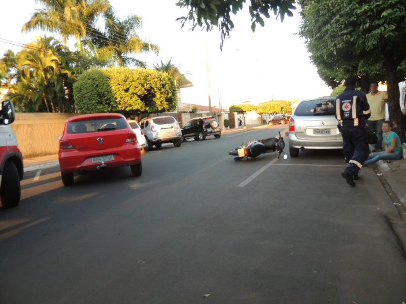 A motociclista teve escoriações nas pernas e nos braços direitos e foi socorrida pela equipe do Serviço Móvel de Urgência e Emergência (SAMU). Ela foi encaminhada ao Posto de Atendimento Básico de Saúde (PAB).Foto: Divulgação