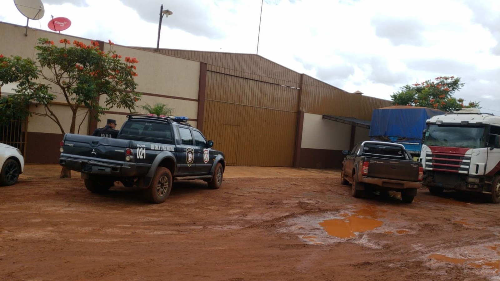 Apreensão da polícia paraguaia na fronteira de MS — Foto: Polícia Nacional Paraguaia/Reprodução