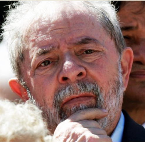 O ex-presidente Luiz Inácio Lula da Silva durante o pronunciamento da presidente afastada, Dilma Rousseff, no Palácio do Planalto, em Brasília (DF) - 12/05/2016 (Ueslei Marcelino/Reuters)