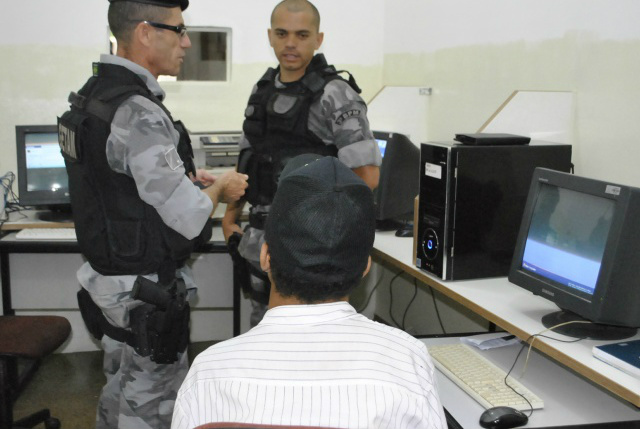 Jovem é acusado de aplicar vários golpes pela rede socia