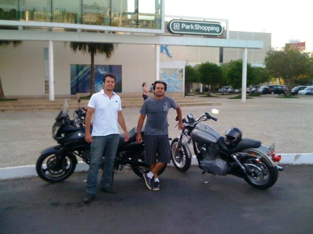 Edson e o irmão, Ivan, durante uma viagem a Brasília. 
