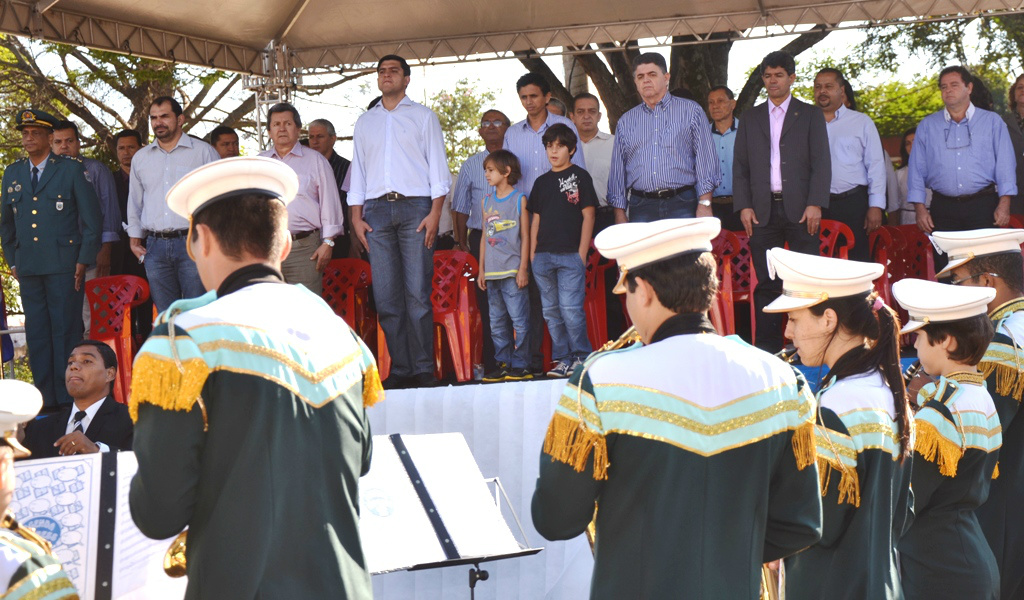 “Comemoramos meio século de existência dessa cidade que muito nos orgulha, a festa é para a população