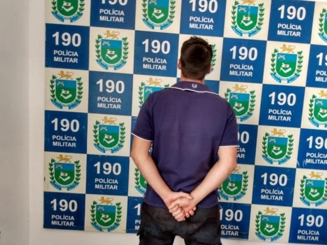 Homem fugiu, mas foi encontrado pouco depois pela PM (Foto/Divulgação)