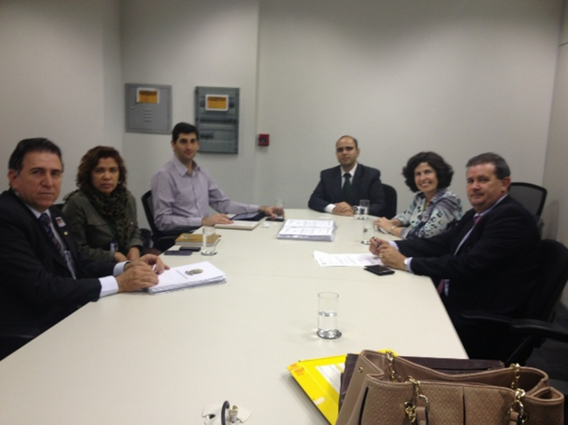 A reunião contou com a presença da assessora de Assuntos Parlamentares, Ilma Ferreira de Lima e dos membros da Anac, Mozart e Leandro.Foto: Assessoria
