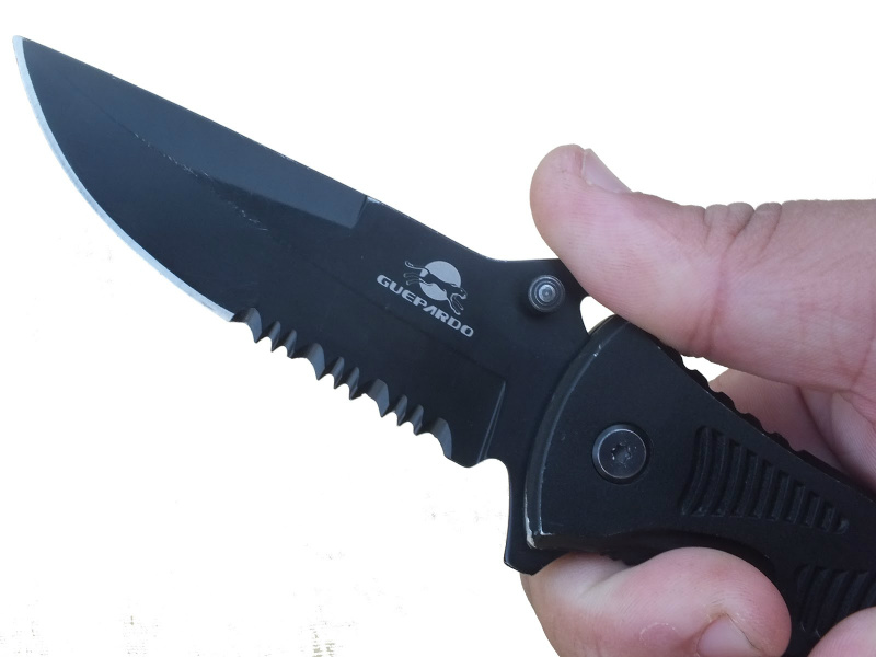 A filha da vítima, de 7 anos, presenciou o crime. O suspeito é companheiro da vítima e ainda não foi localizado.Foto: Divulgação 