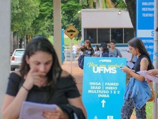 Alunos na UFMS (Universidade Federal de Mato Grosso do Sul). (Foto: Arquivo)