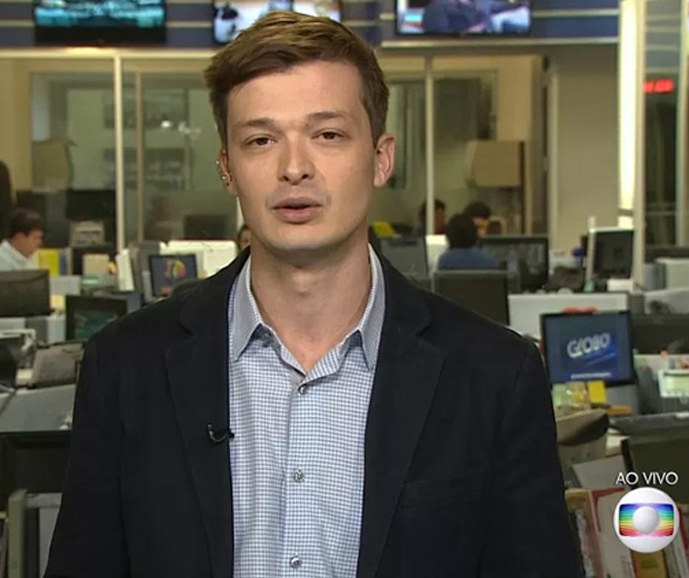 Correspondente da TV Globo está de férias e estava curtindo o Carnaval com amigo (Foto: Reprodução)