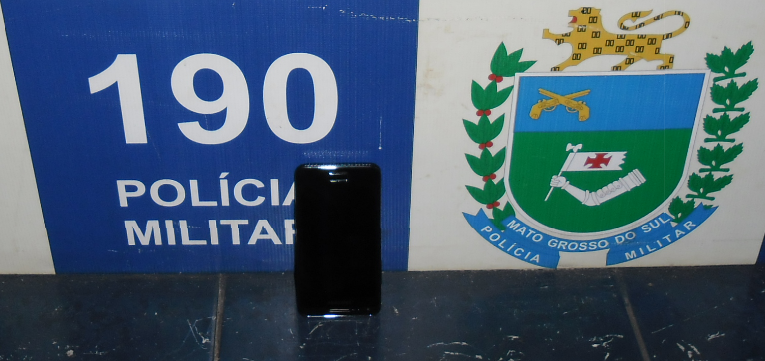 A PM localizou o jovem infrator no bairro São Vicente de Paula de posse do aparelho celular da marca Samsung, modelo Galaxy S II, o qual foi reconhecido pela vítima.Foto: Assessoria PM