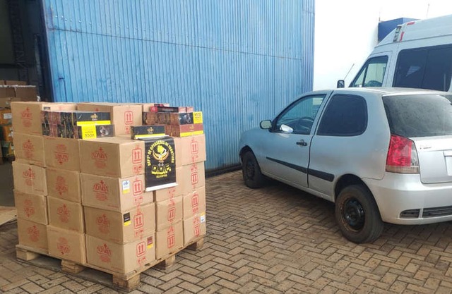 O veículo estava carregado com 860 pacotes de essência. (Foto: Divulgação).