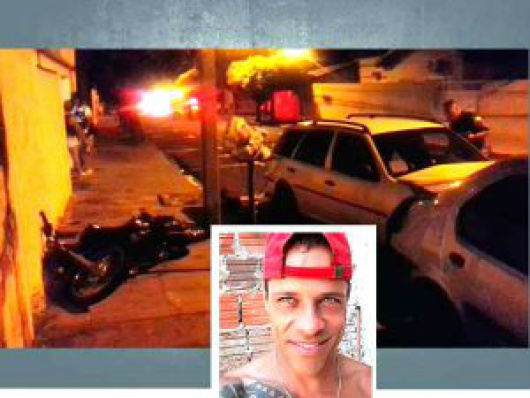 Foto: Roni Willer Moto de Hudson Ribeiro (destaque) bateu em calçada; Parati parou ao atingir outro carro estacionado