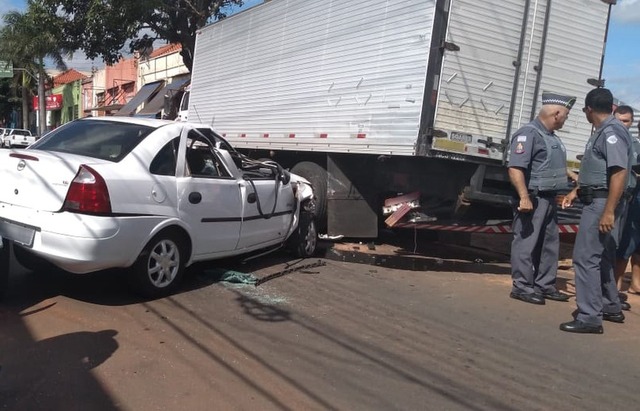 Acidente de trânsito em Presidente Prudente — Foto: Manuela Cristina