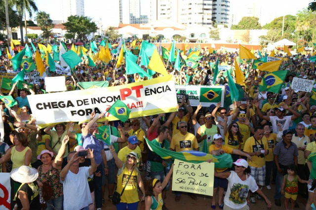 Organizadores afirmam que embora o número de participantes seja menor, manifestação atingiu objetivo (Foto: Fernando Antunes)