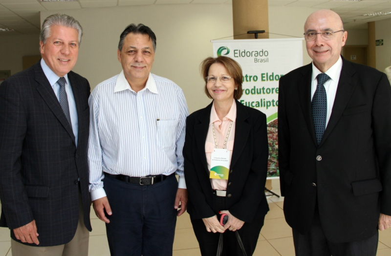 Fazendeiros que arrendam terra para as plantações de eucalipto da maior e mais moderna Empresa de celulose do mundo foram convidados para encontro na fábrica