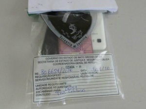Três celulares foram apreendidos pela Polícia Civil e vão passar por perícia. (Foto: Leandro Abreu)
