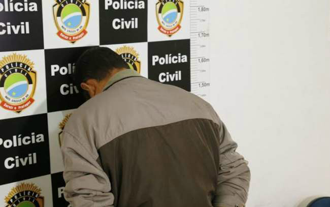 O suspeito não quis falar com a polícia (Foto: Luiz Alberto)