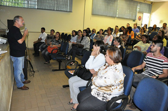 O encontro com a Promotora Ana Cristina também contou com a presença de toda a equipe interna da SEMEC.Foto: Assessoria