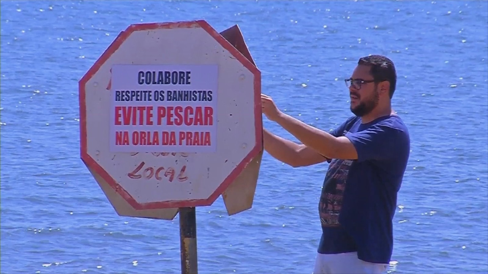 Placas foram colocadas ás margens da prainha de Pereira Barreto — Foto: Reprodução/TV TEM