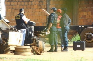 A perícia foi acionada e, conforme a PM, ele foi morto com quatro tiros (Foto: Marcos Ermínio