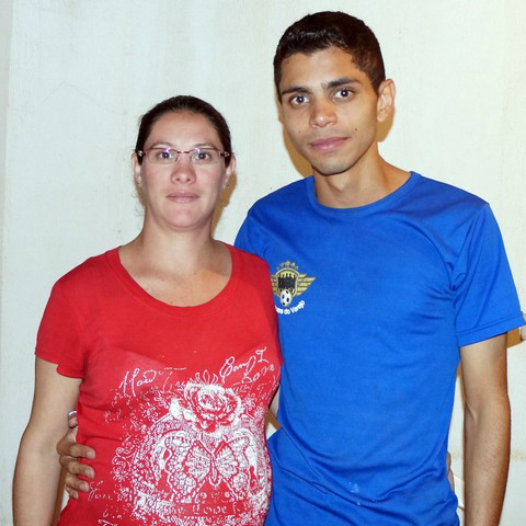 O casal pede auxílio da população Três-lagoense. Foto: Rádio caçula