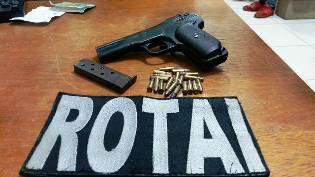 Pistola que estava sendo vendida via WhatsApp e foi apreendida pela ROTAI.