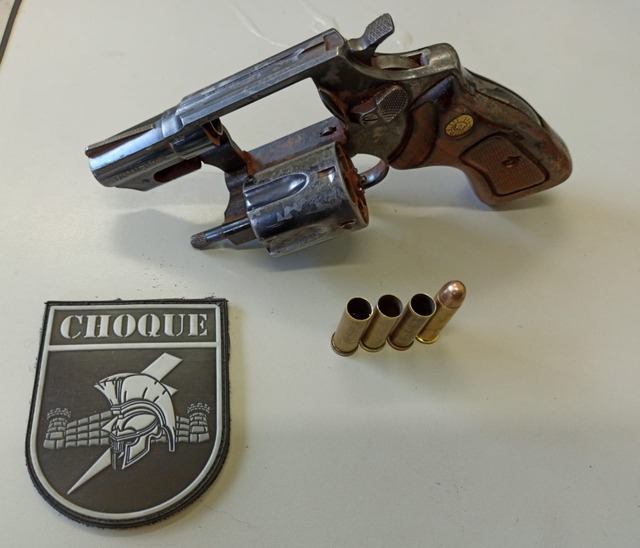 Arma que atirador usou para abrir fogo em feira de Campo Grande. — Foto: Batalhão do Choque/Divulgação
