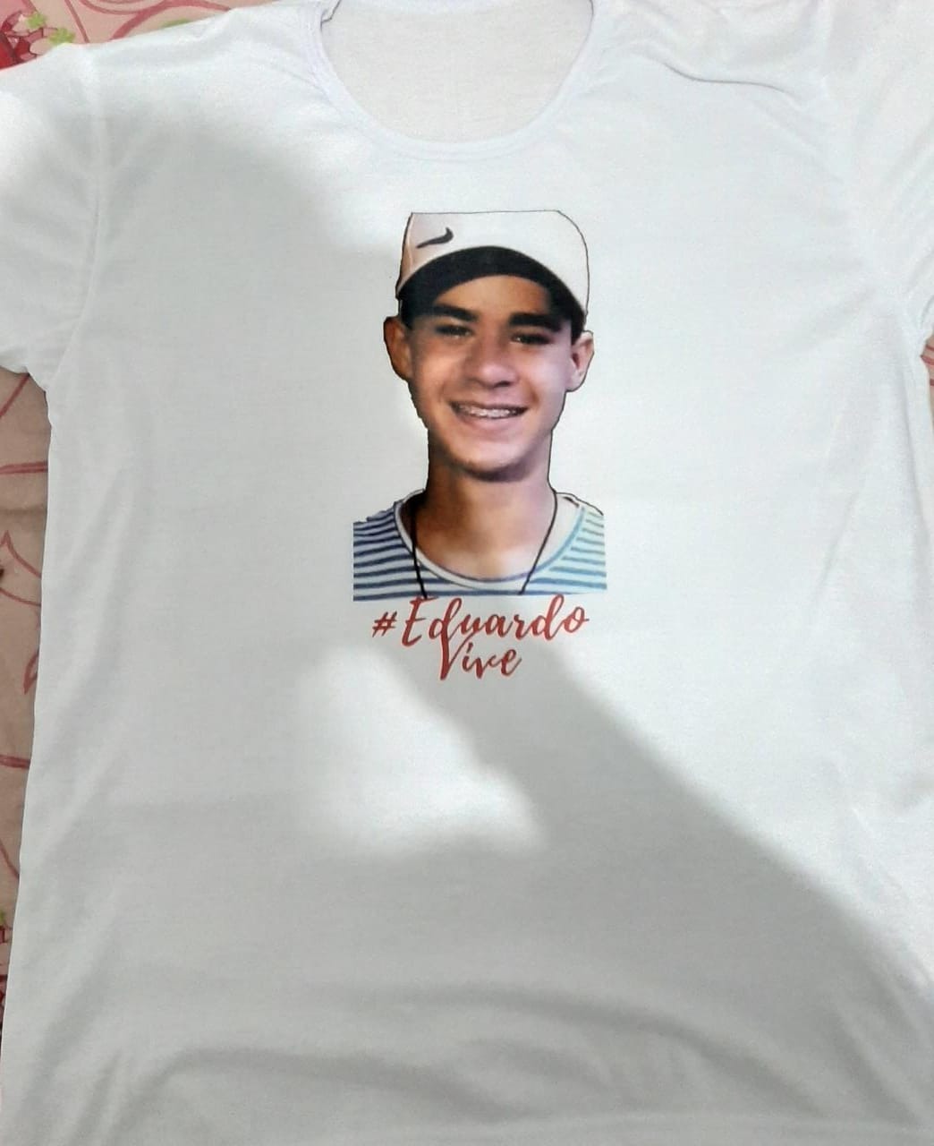 Camiseta utilizada pelos organizadores do projeto em homenagem a Eduardo. Foto: Arquivo pessoal.