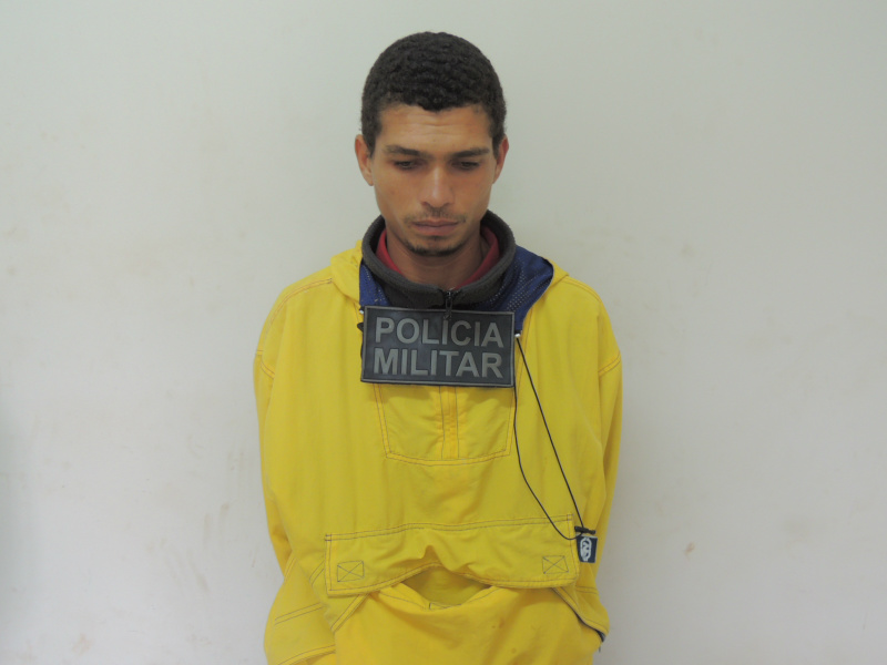 Acusado de tráfico de drogas Fábio Rocha Leopoldin,27 anos preso na 1°Delegacia de Polícia.