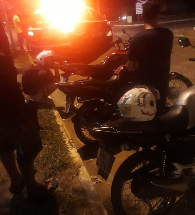 Blitz realizada em Água Clara abordou oito veículos. Foto: 2°BPM.