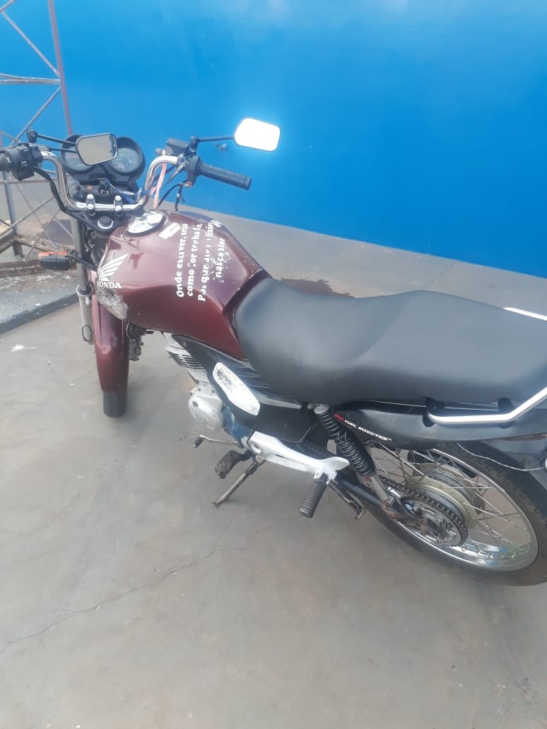 Condutor foi flagrado dirigindo na contramão. Foto: 2°BPM.