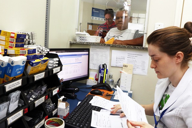 Iniciativa da farmacêutica Munisa Golin Penteado surgiu da necessidade de orientar pacientes a usar corretamente os medicamentos