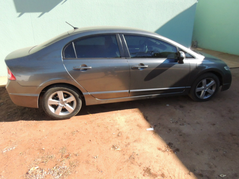 Honda Civic ano 2009/10 de placas EMF 1203 foi subtraído no dia 21 de Dezembro de 2012.