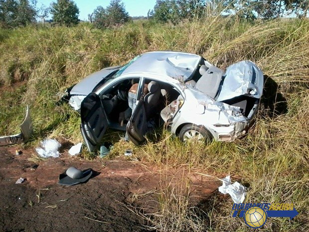 Veículo ficou bastante danificado. Foto: Regis Ferreira/Arquivo pessoal/Reprodução