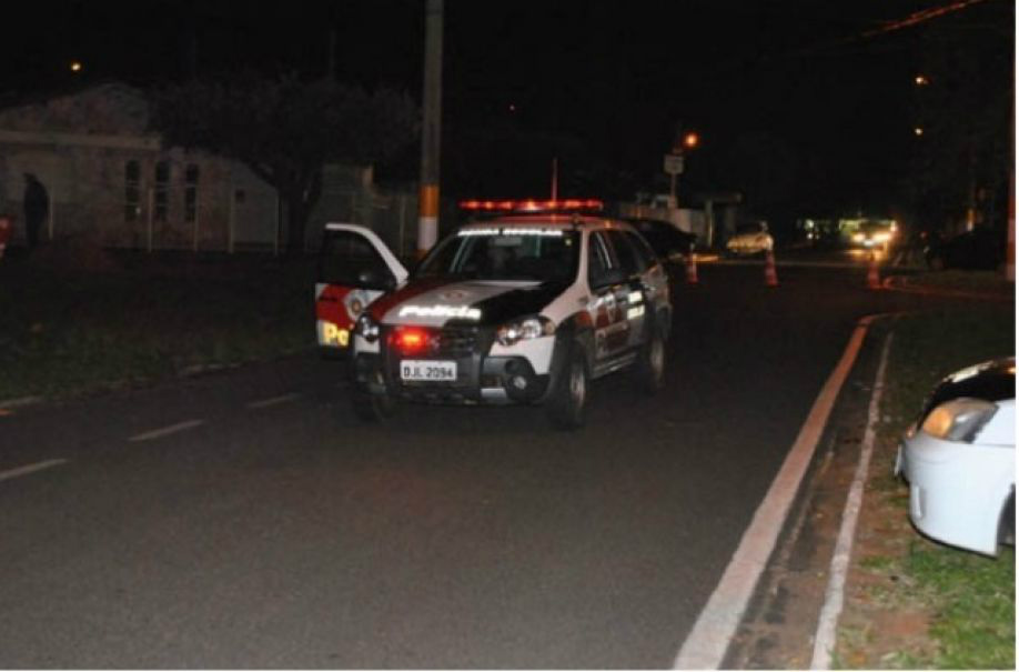 Vítima foi atropelada por viatura da Ronda Escolar que patrulhava o local.Foto: Araçatuba News 