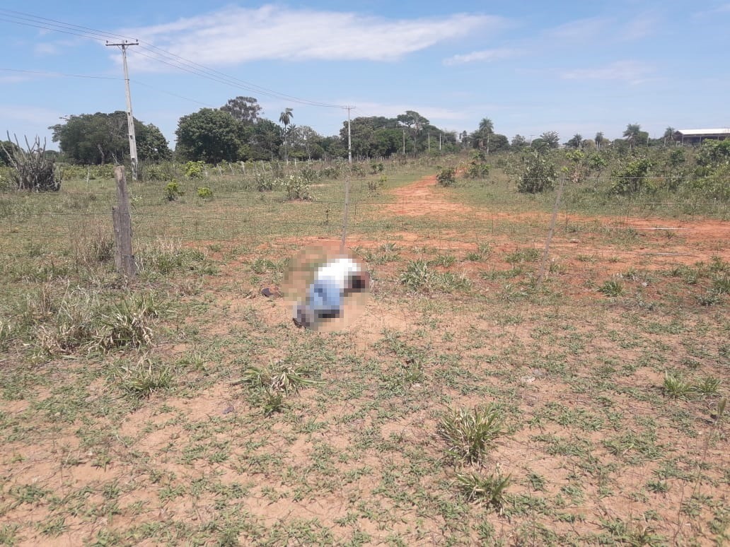 Corpo foi encontrado na manhã desta terça-feira (12) - Foto: Fábio Campos / Rádio Caçula
