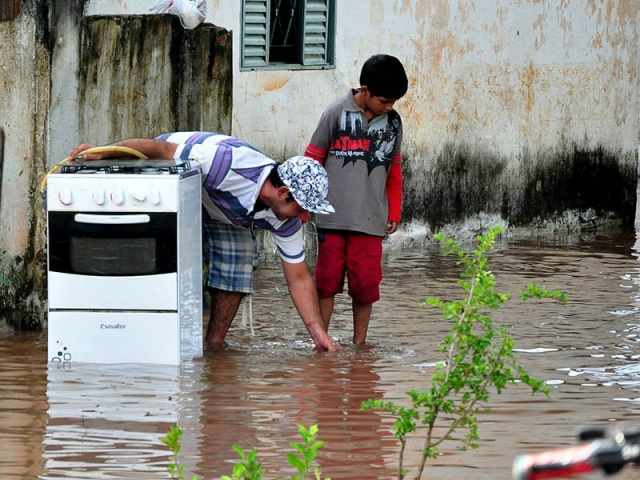 Nível do rio está 8,5 metros acima do normal. (Foto: O Pantaneiro)