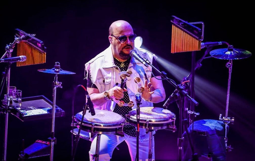Paulinho, vocalista e percussionista do grupo Roupa Nova. Foto: Reprodução / Facebook Roupa Nova.