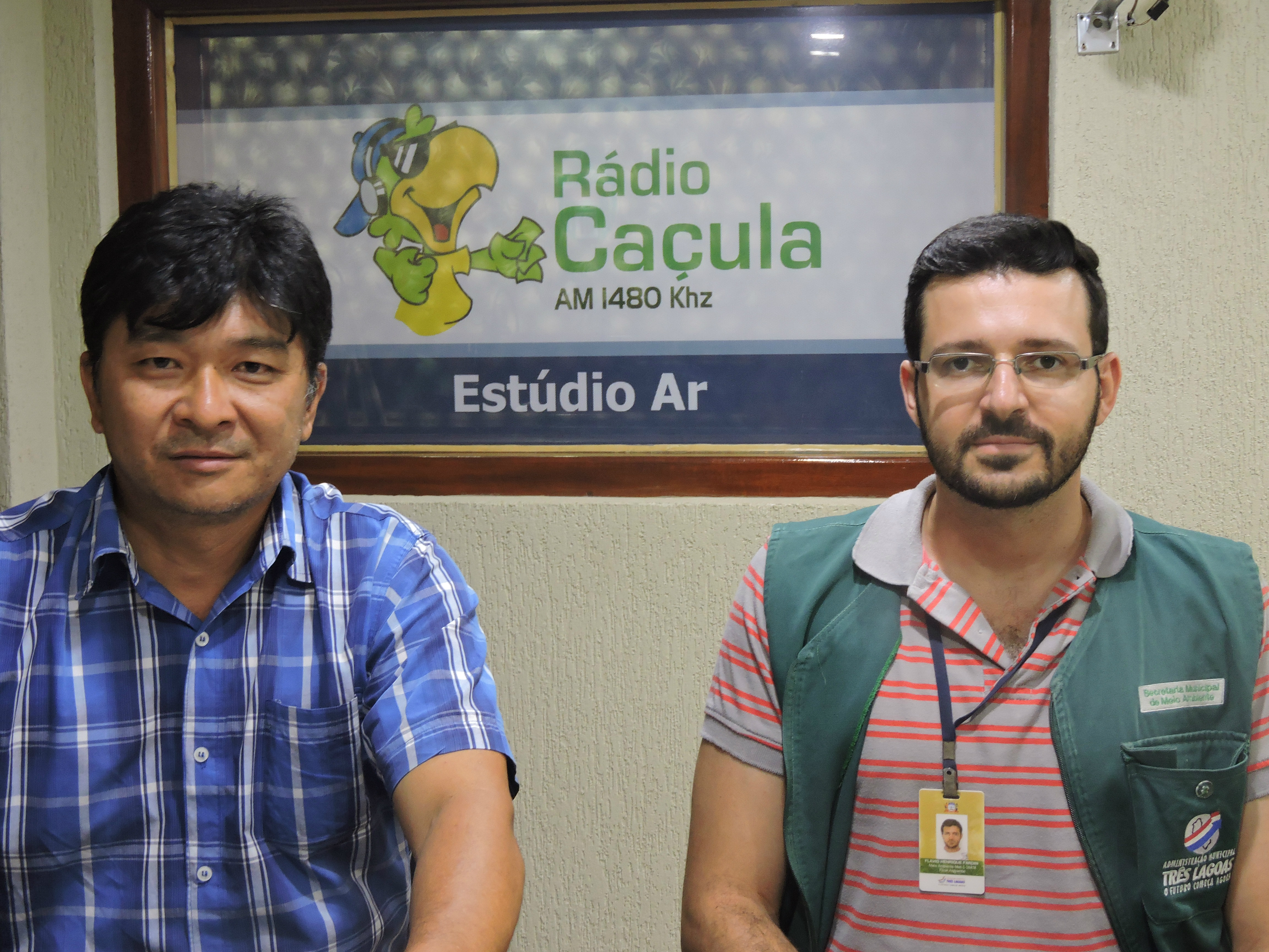 Secretário municipal de Meio Ambiente, Celso Yamaguti e o biólogo Flavio Fardim