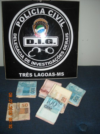 A polícia conseguiu localizar no interior da casa de