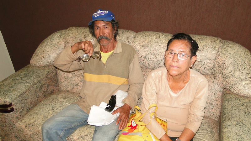 Aposentado tentou trocar óculos no CEM e não foi atendido.Foto: Rádio Caçula