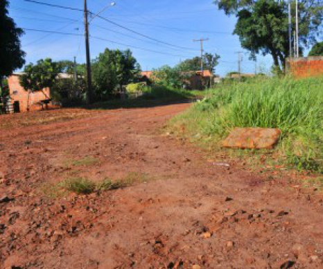 Crime ocorreu no Jardim Itamacará, no começo da noite dessa segunda-feira - Foto: Valdenir Rezende/Correio do Estado