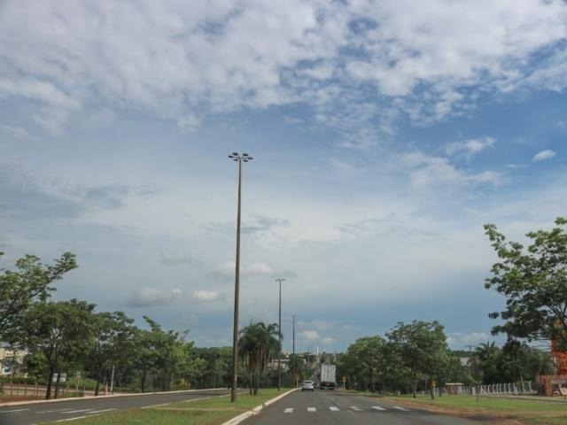 Temperatura máxima poderá chegar aos 32°C em Campo Grande. (Foto: Marcos Maluf)