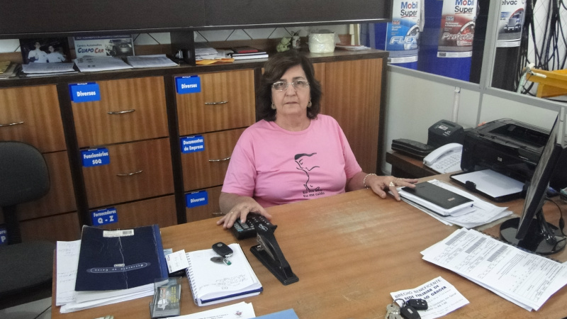 De acordo com a presidente do evento, Ivanir Batista dos Santos , estarão a venda roupas , móveis e utilidades em geral.Foto: Rádio Caçula.